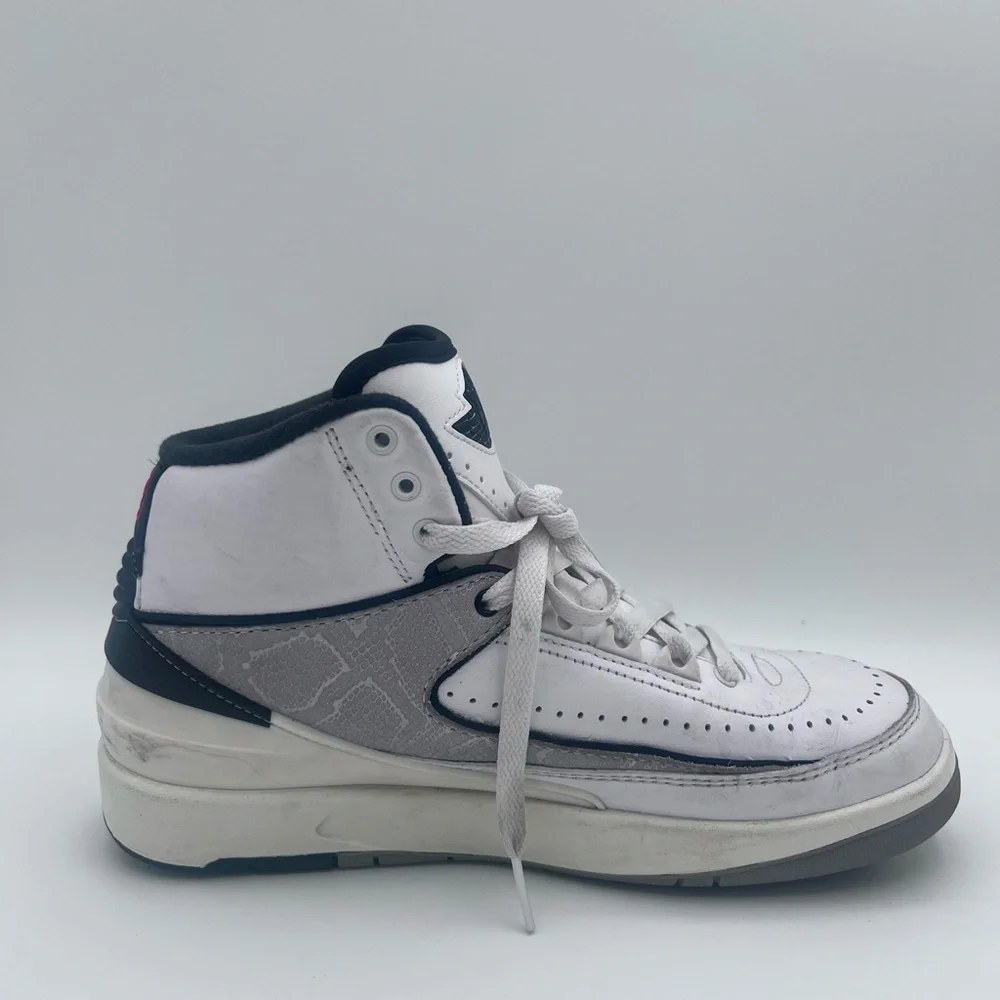 Size 6.5y-Nike Air Jordan 2 Retro Python White Fire‎ Red Black (DQ8562-102)